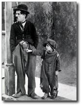 Charlie Chaplin guarda